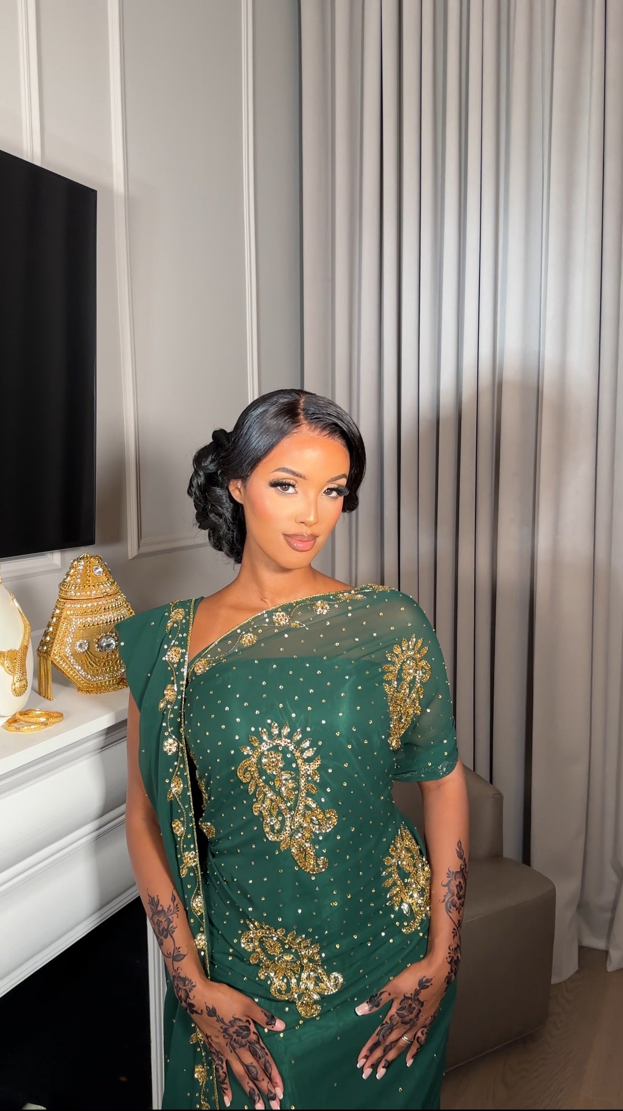 Dahabo Guest Dirac -  Emerald Green & Gold